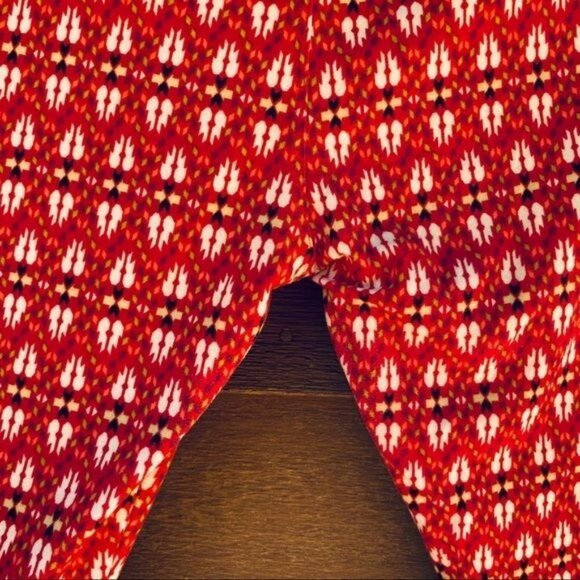 LulaRoe Leggings Red Geometric Patterned - Picture 5 of 13